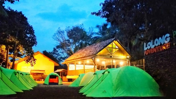 CAMPING